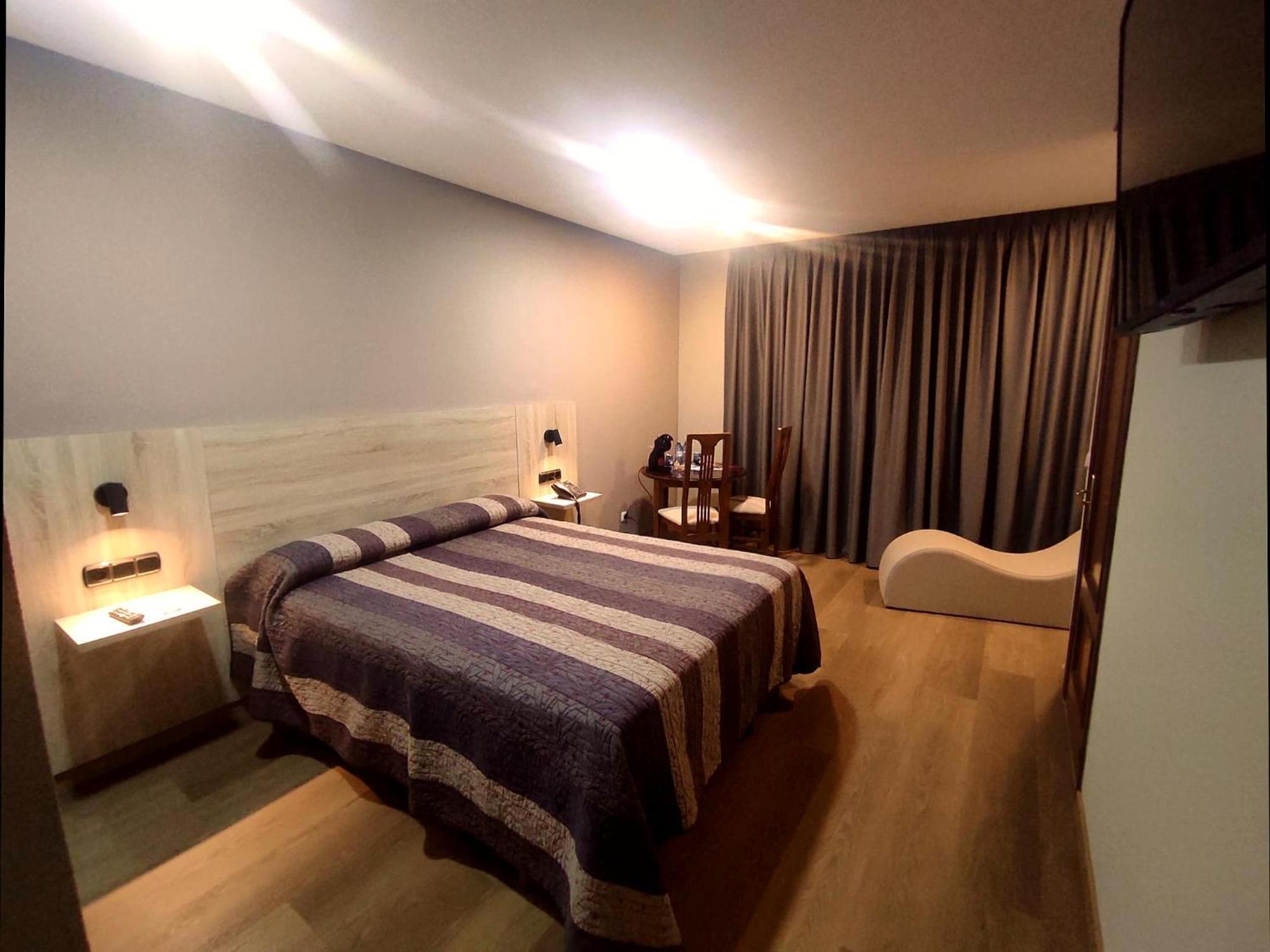 Motel Latino Льянера Экстерьер фото